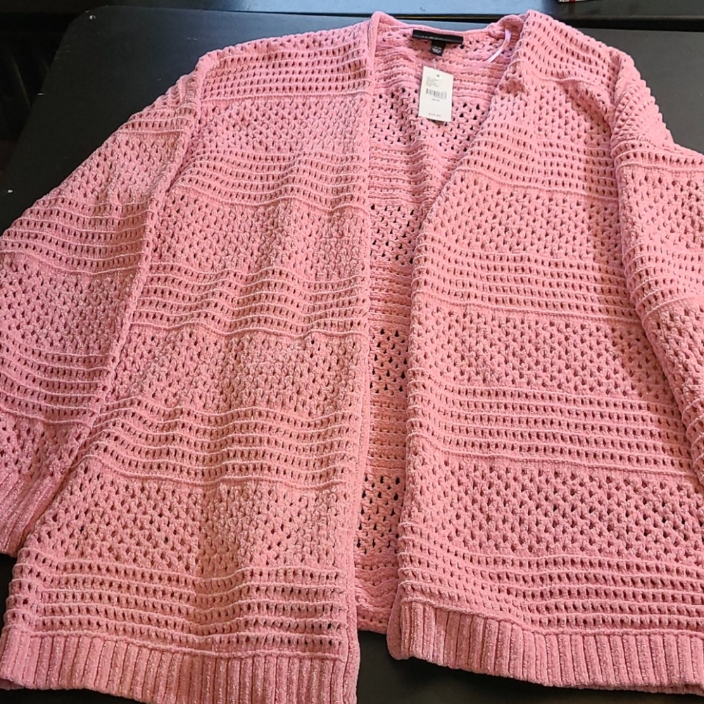 Gorgeous NWT pink cardigan by Lane Bryant
